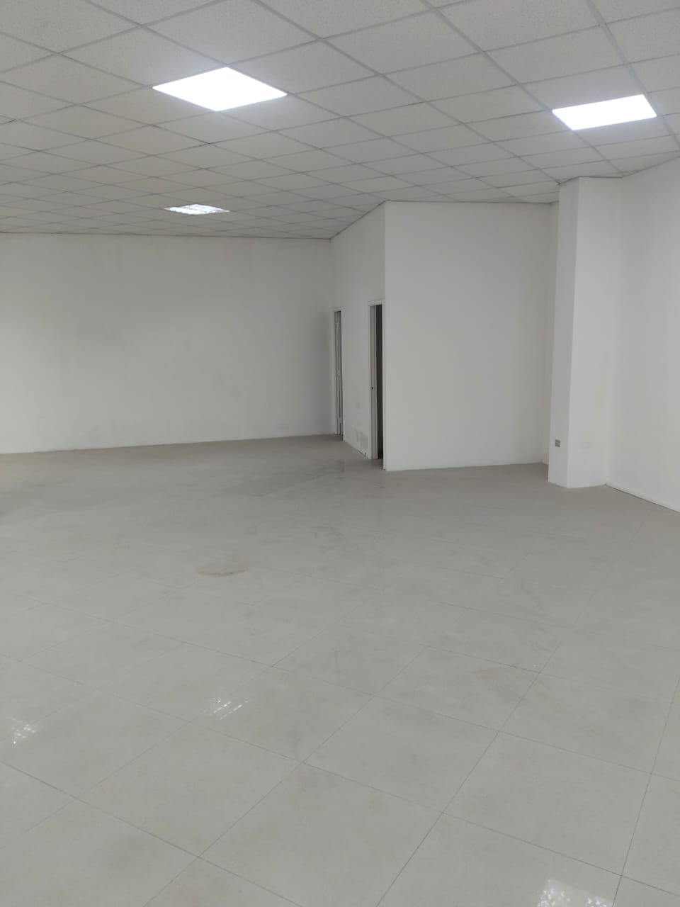 ESPECTACULAR LOCAL COMERCIAL_PLENO CENTRO_CALLE MAIPU