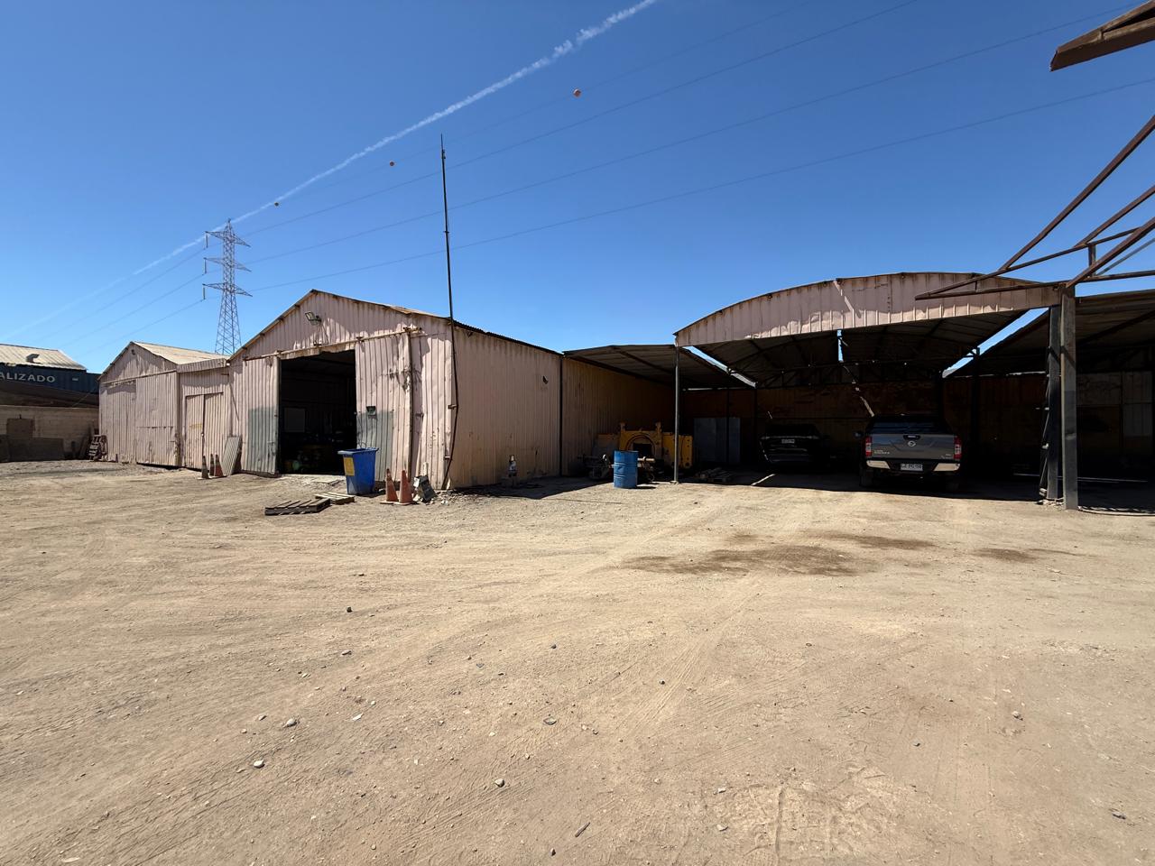 TERRENO CON GALPONES_BARRIO INDUSTRIAL PAIPOTE