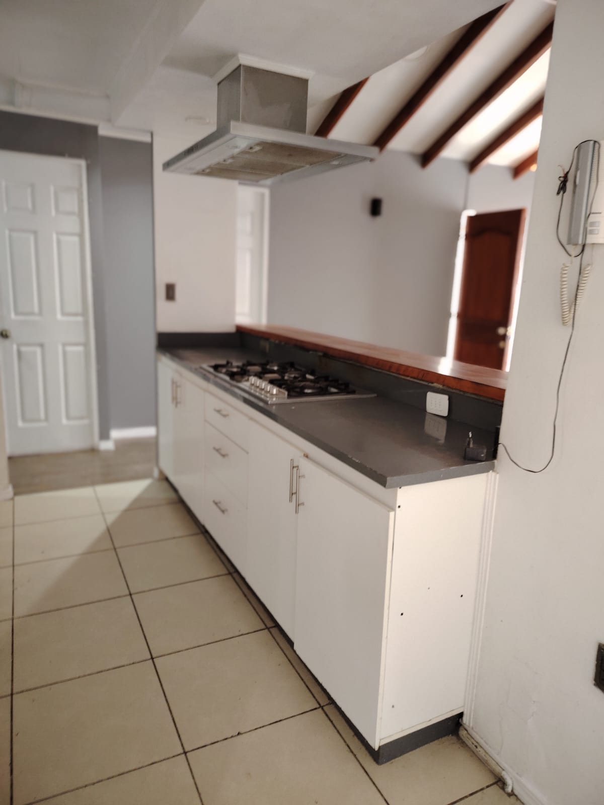 EXCELENTE CASA EN CONDOMINIO CERRADO-SECTOR PUNTA NEGRA