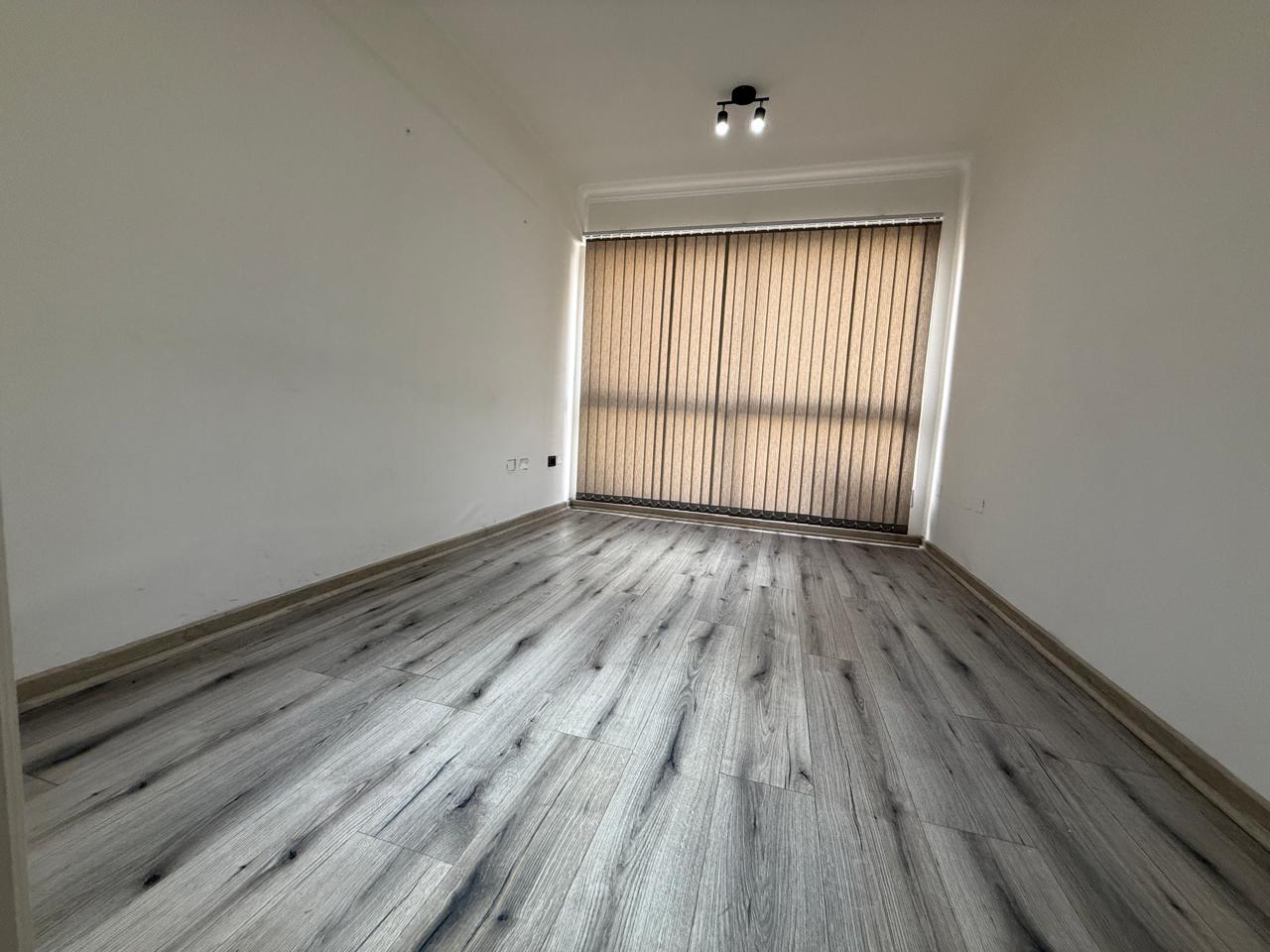 EXCELENTE OFICINA REMODELADA_EDIF. VALLE COPIAPO_219