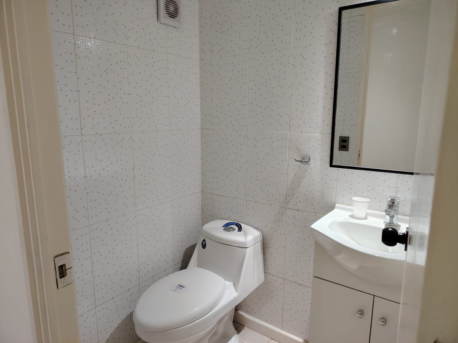 EXCELENTE OFICINA REMODELADA_EDIF. VALLE COPIAPO_219