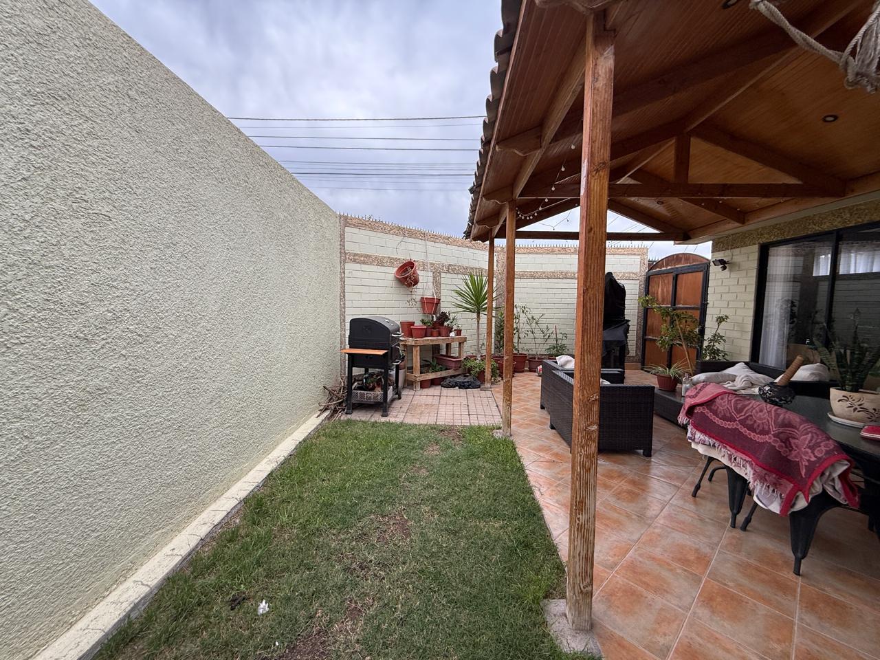 LINDA CASA ESQUINA_TIERRA VIVA_790
