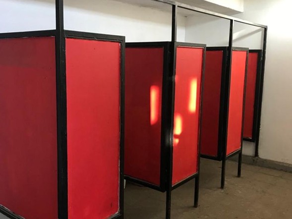 VENTA OPORTUNIDAD - GIMNASIO TIERRA AMARILLA.- 