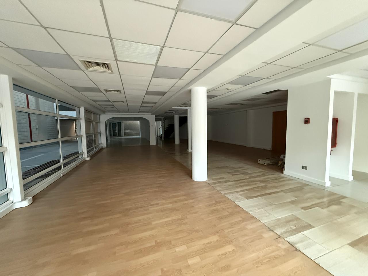 EXCELENTE LOCAL COMERCIAL EX- BANCO - PLENO CENTRO DE COPIAPO.- 