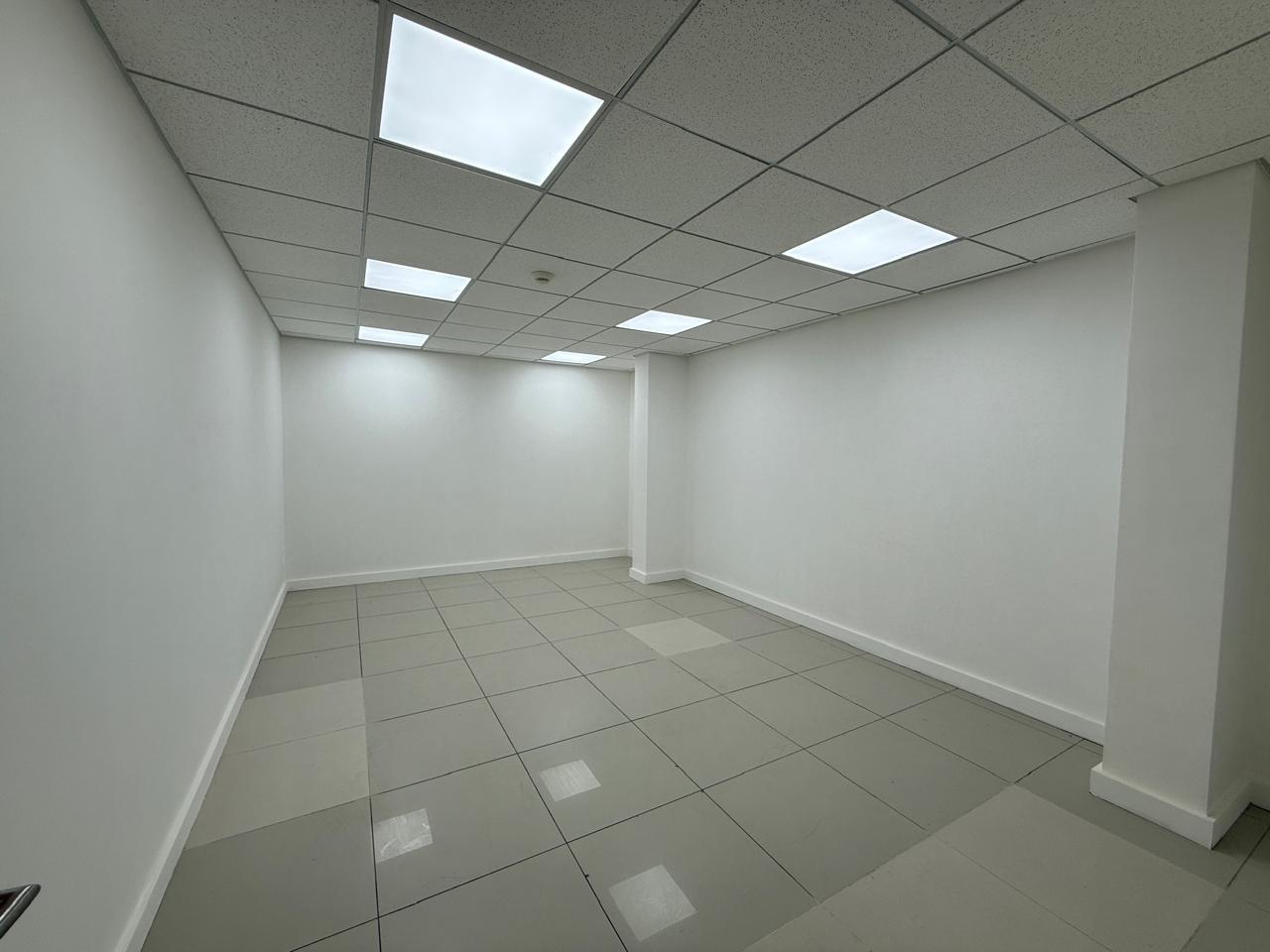 EXCELENTE LOCAL COMERCIAL EX- BANCO - PLENO CENTRO DE COPIAPO.- 