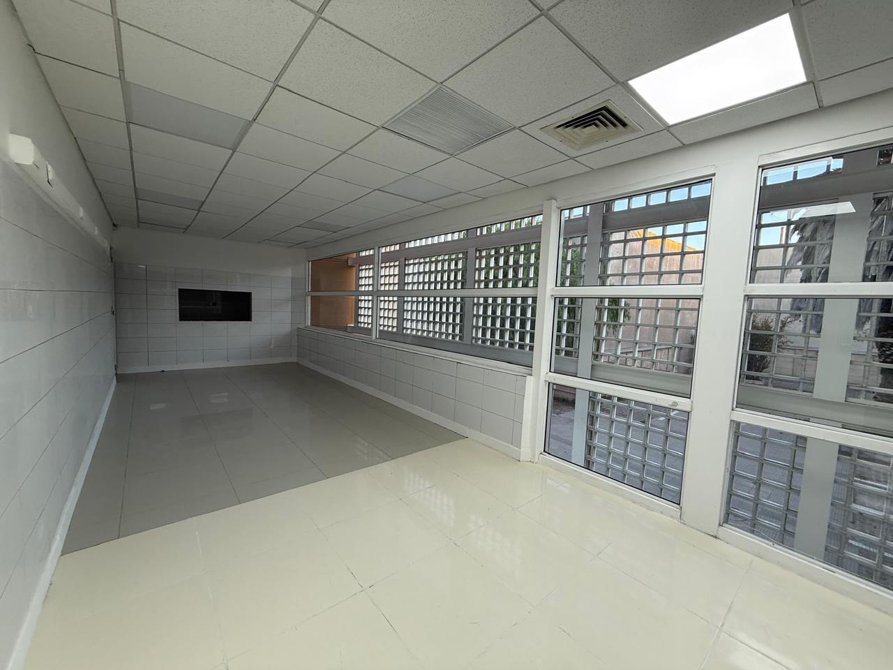 EXCELENTE LOCAL COMERCIAL EX- BANCO - PLENO CENTRO DE COPIAPO.- 