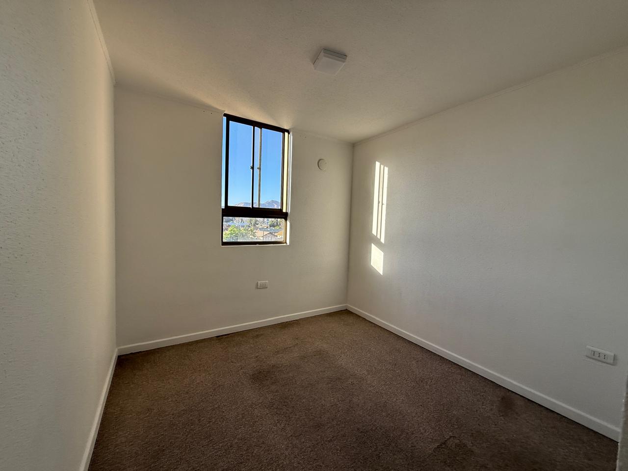 DEPTO._COND. _EL CONQUISTADOR - CALLE LEONIDAS PEREZ.-