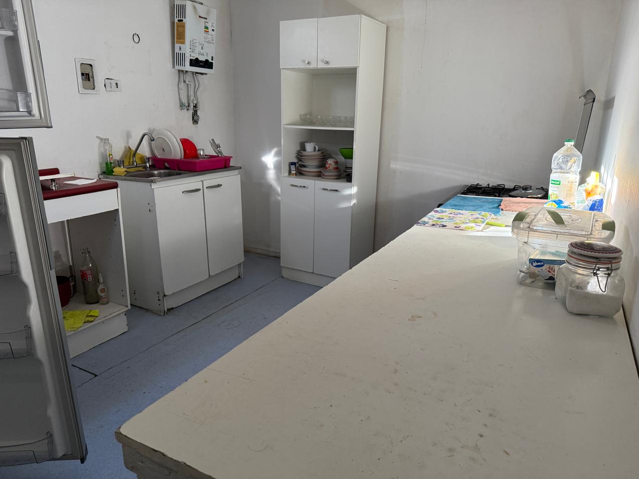 SOLO EMPRESAS - GRAN HOSTAL - AV. CIRCUNVALACION.-