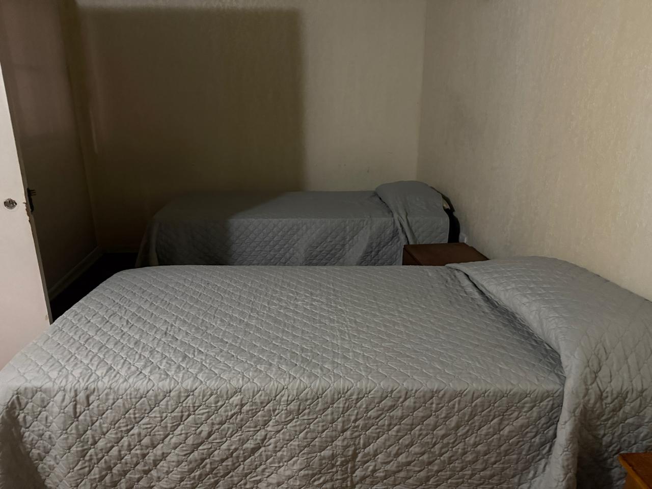 SOLO EMPRESAS - GRAN HOSTAL - AV. CIRCUNVALACION.-