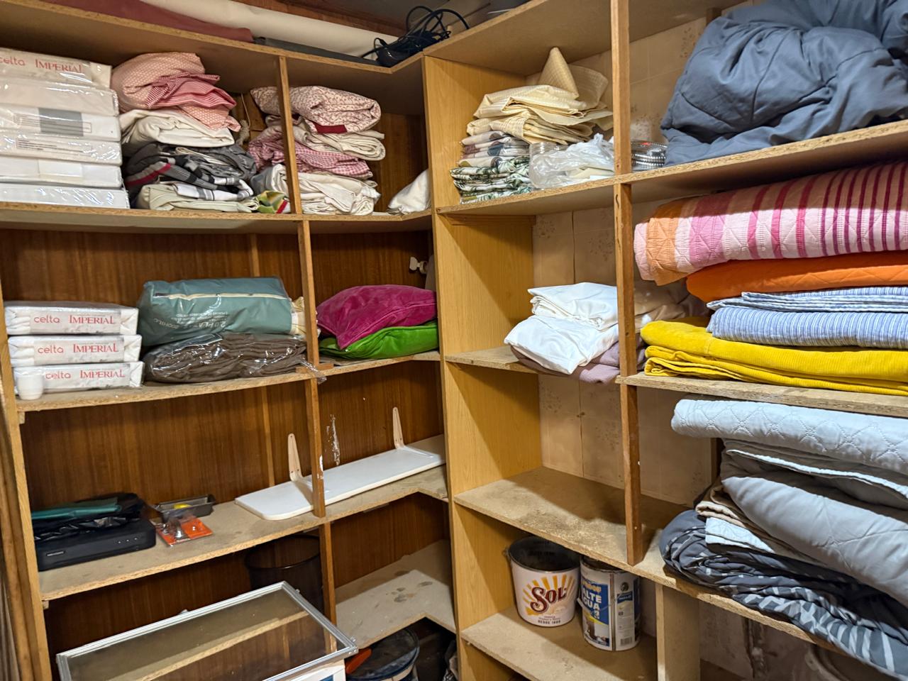 SOLO EMPRESAS - GRAN HOSTAL - AV. CIRCUNVALACION.-