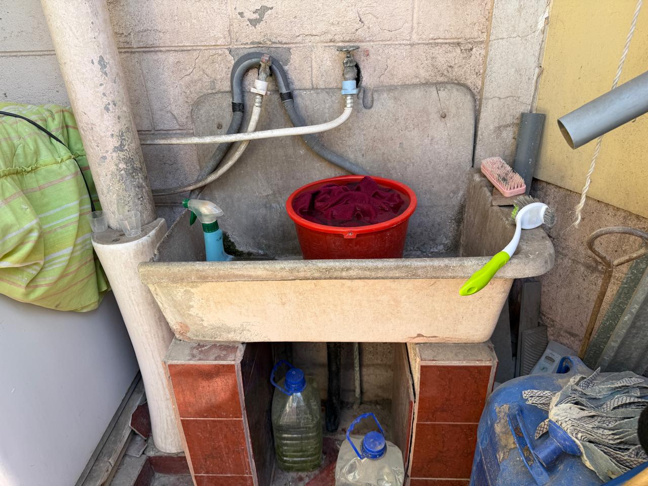 EXCELENTE INVERSION A PASOS DE TRIBUNALES.-