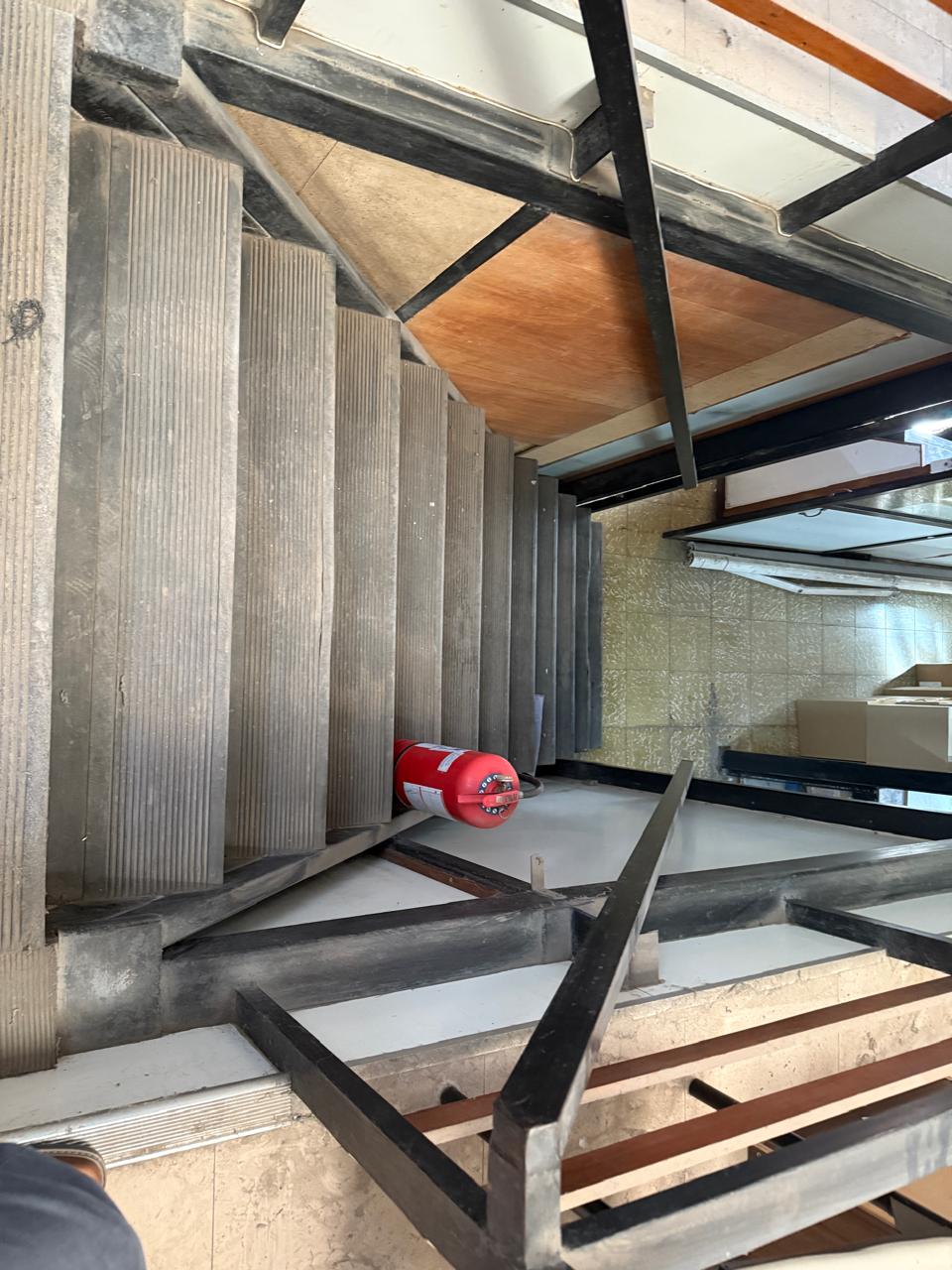 LOCAL COMERCIAL-PREFERENTEMENTE FARMACIA