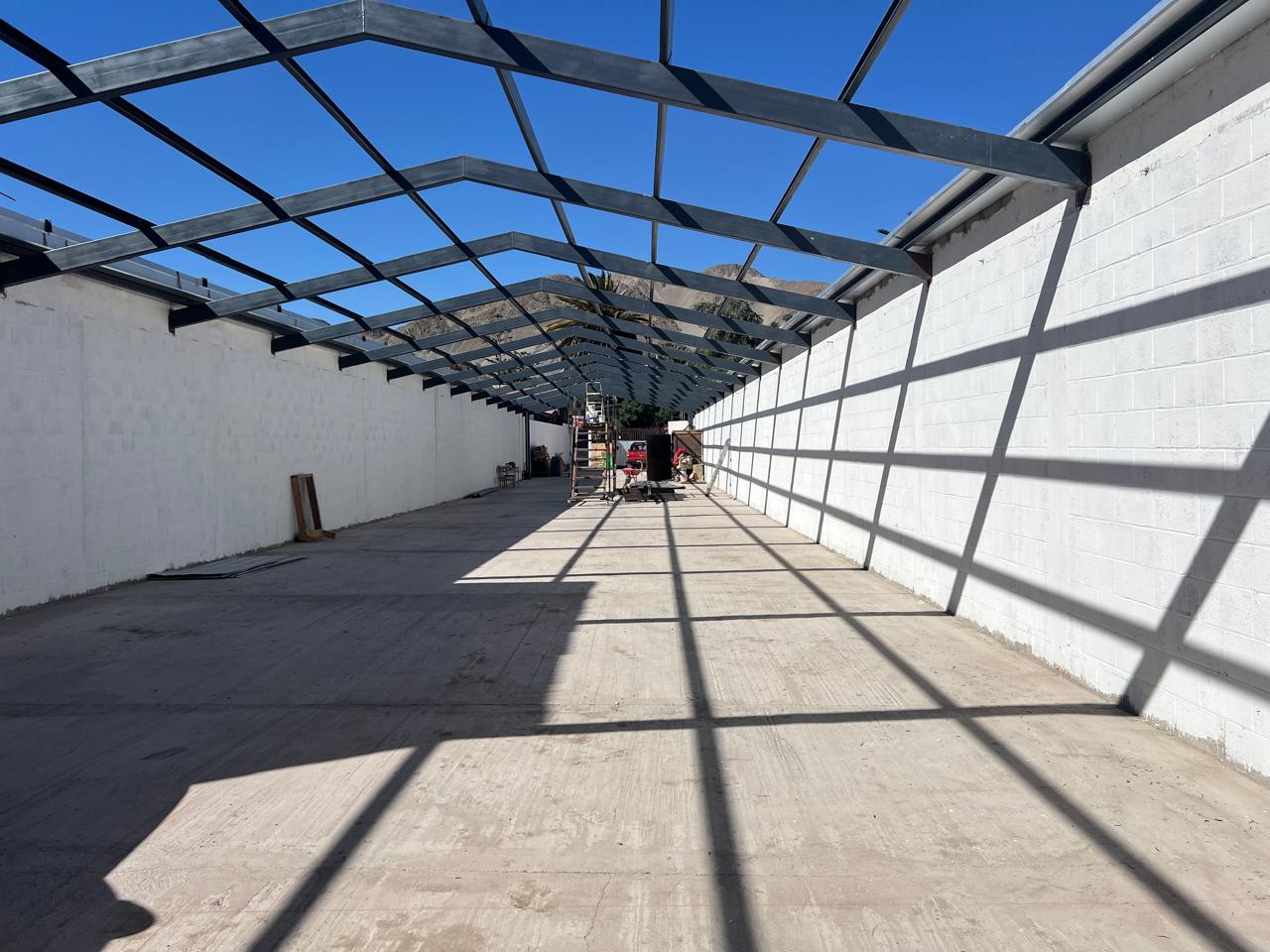 OFICINA MAS GALPONES - CALLE YERBAS BUENAS