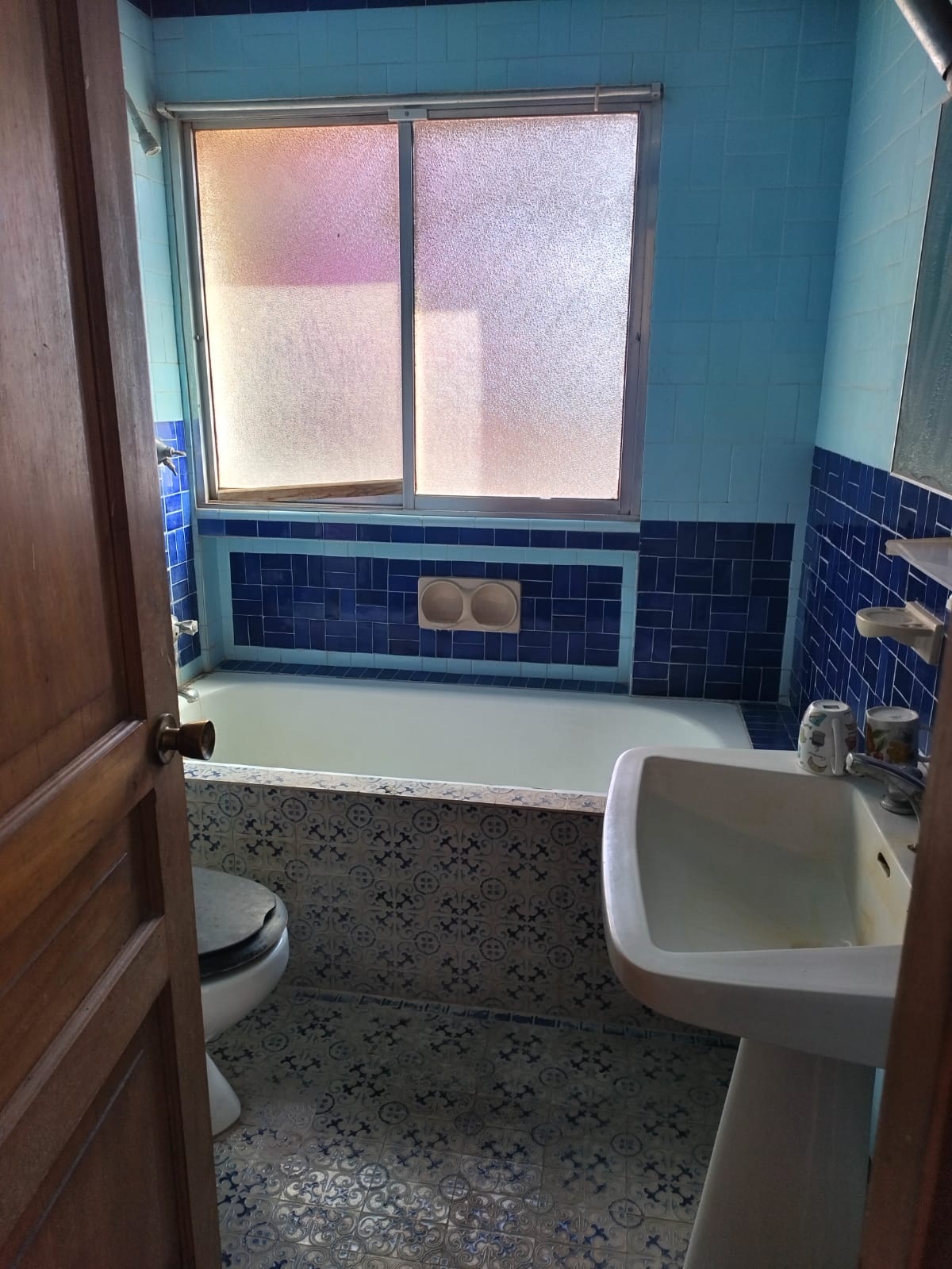 GRAN PROPIEDAD AV.HENRIQUEZ - ESPECIAL EMPRESAS.- * REBAJADA*