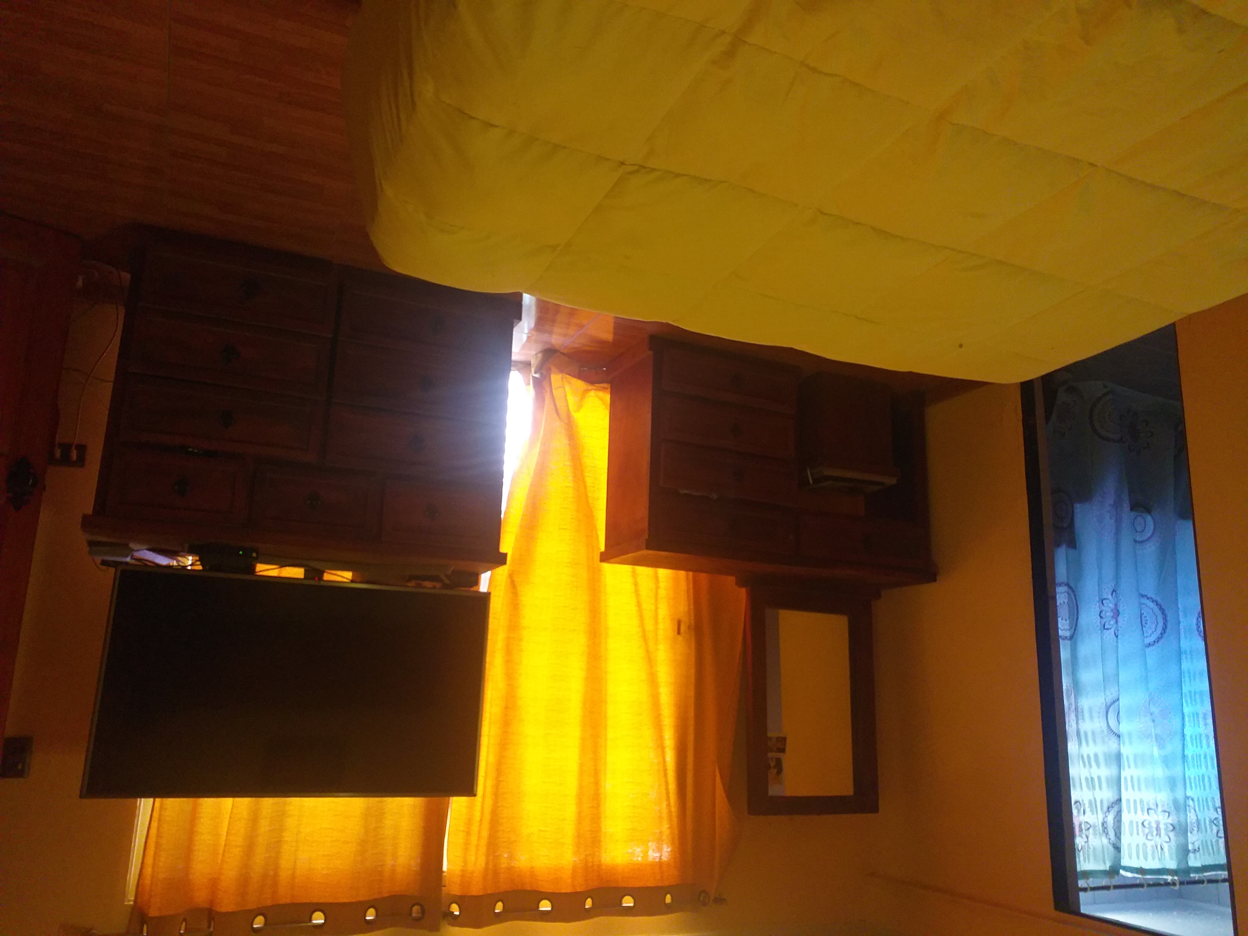 CASA AMOBLADA - VILLA ARBOLEDA -PRINCIPALMENTE EMPRESAS.-